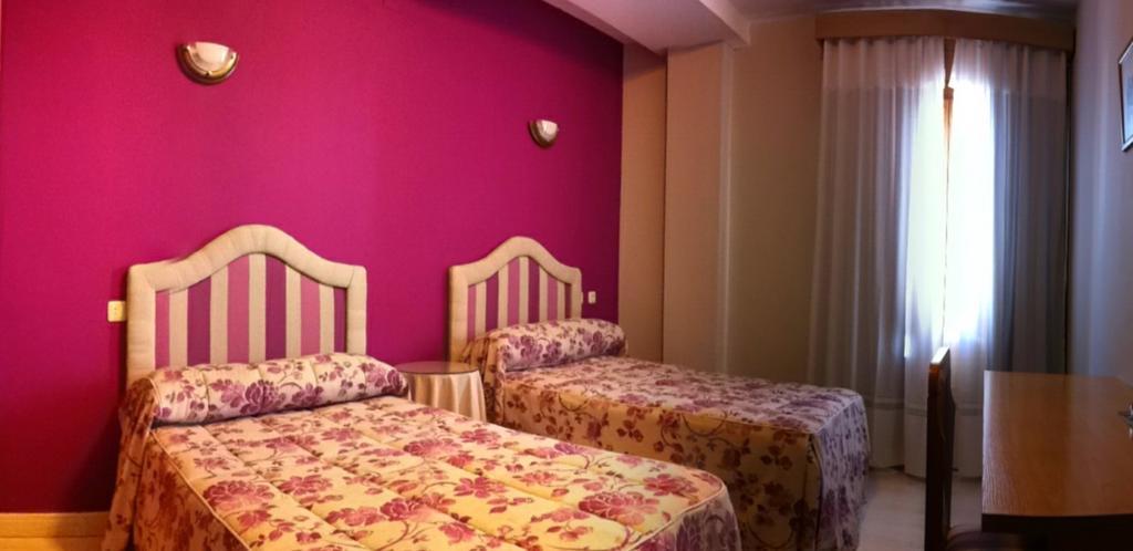 El Torreon Del Miguelete Otel Miguel Esteban Oda fotoğraf